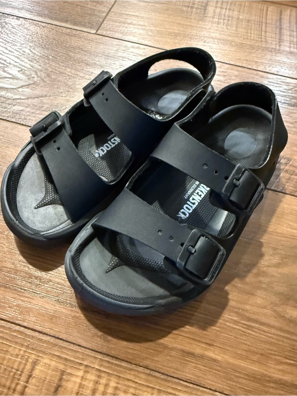Birkenstock Mogami Kids Black, EVA Sandals. Like new. Water proof. Sz 1.5 or 32